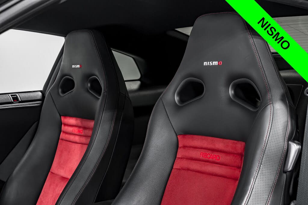 2016 Nissan GT-R NISMO photo 18