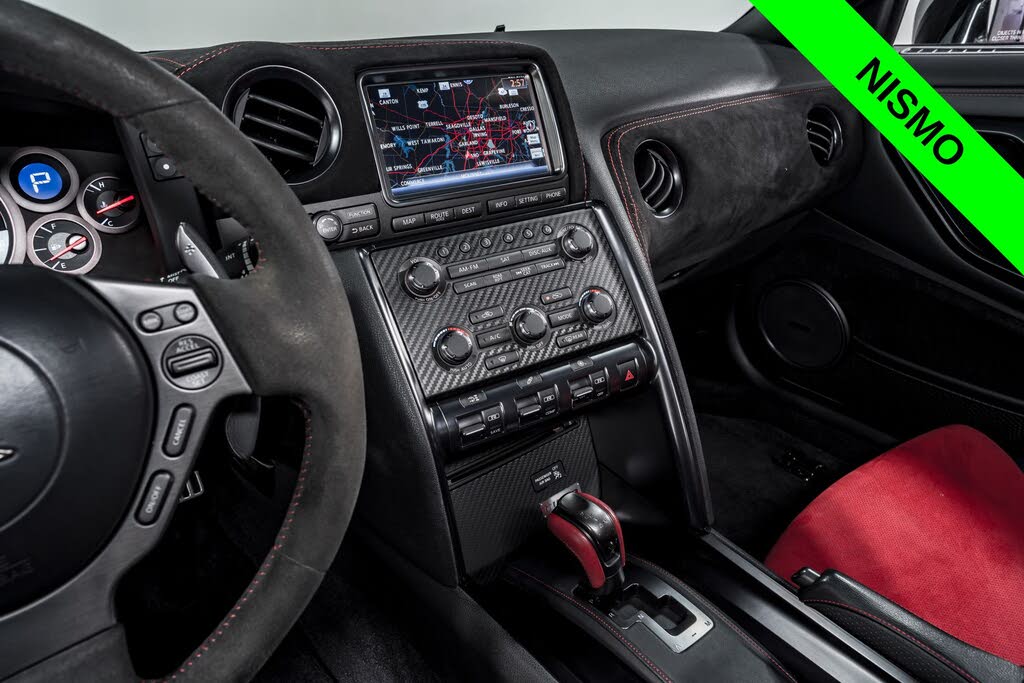 2016 Nissan GT-R NISMO photo 22