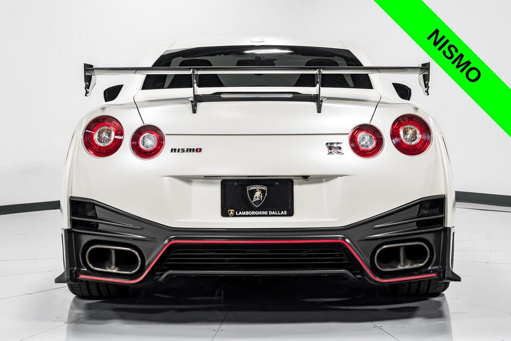 2016 Nissan GT-R NISMO photo 5