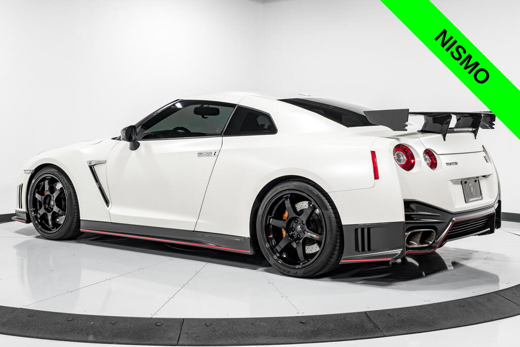 2016 Nissan GT-R NISMO photo 6