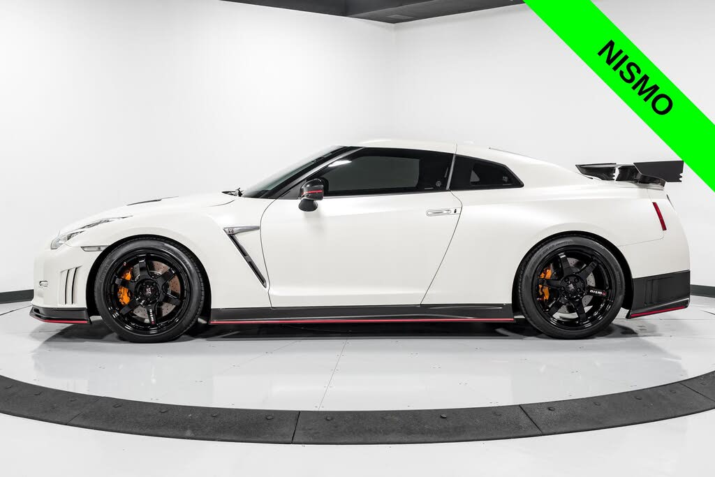 2016 Nissan GT-R NISMO photo 7