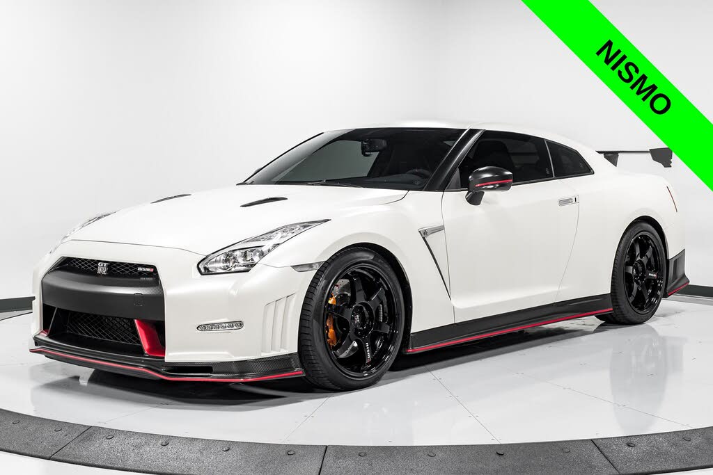 2016 Nissan GT-R NISMO photo 8