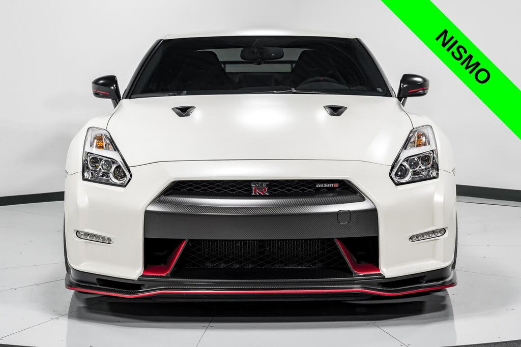 2016 Nissan GT-R NISMO photo 10