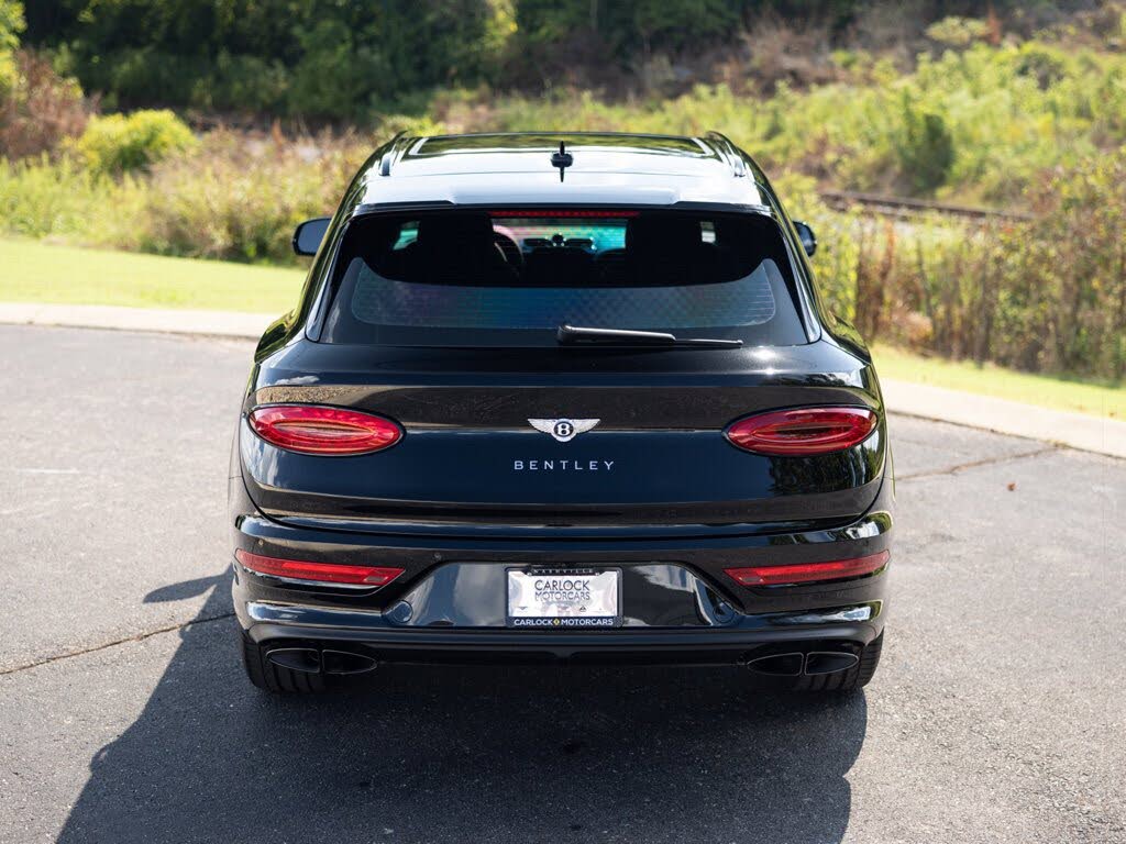 2025 Bentley Bentayga V8 AWD photo 11