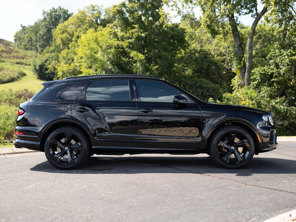 2025 Bentley Bentayga V8 AWD photo 13