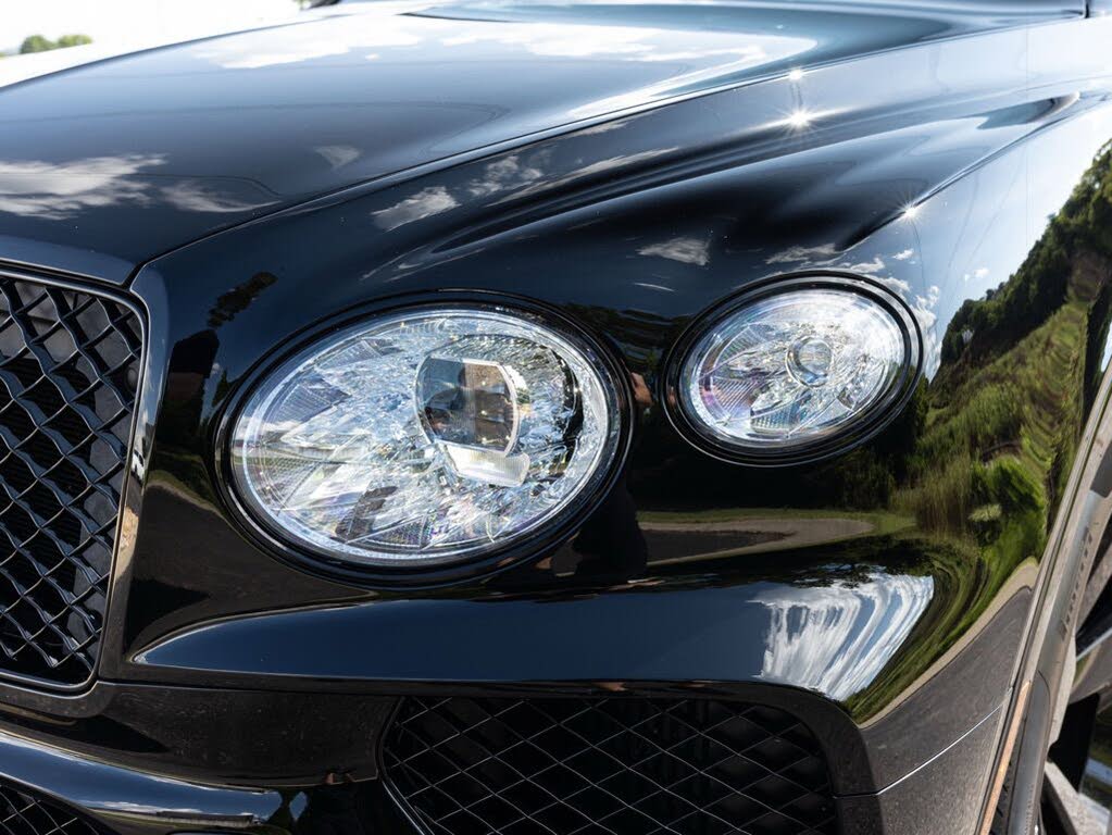 2025 Bentley Bentayga V8 AWD photo 18