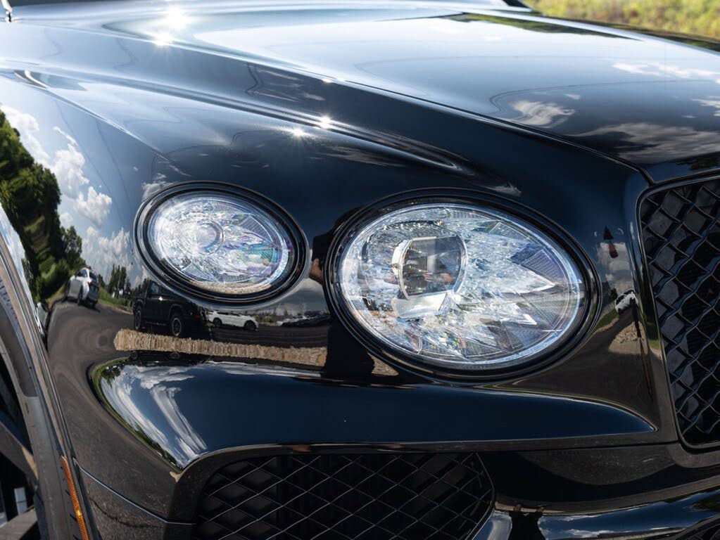 2025 Bentley Bentayga V8 AWD photo 19