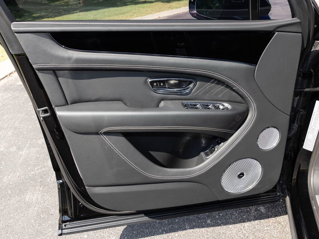 2025 Bentley Bentayga V8 AWD photo 23