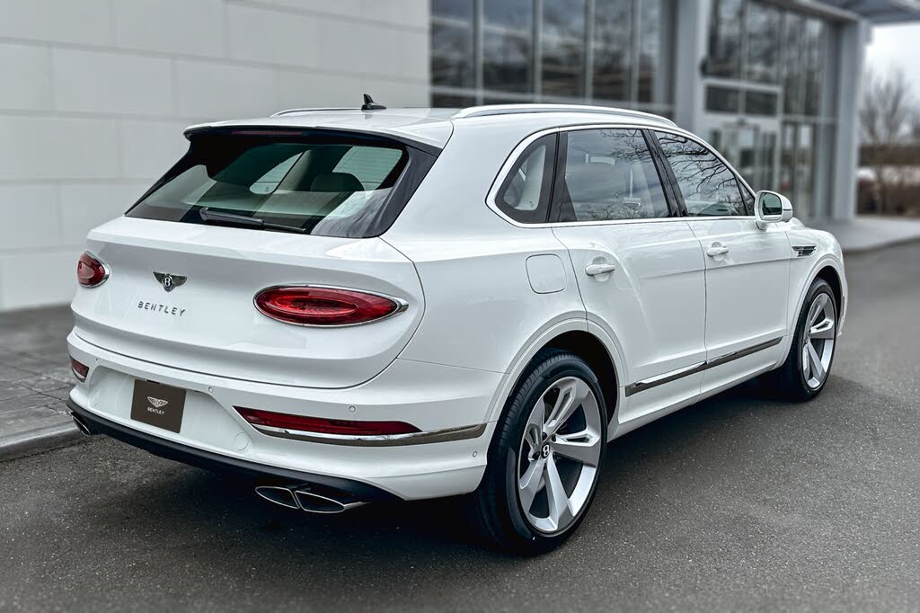 2026 Bentley Bentayga photo 2