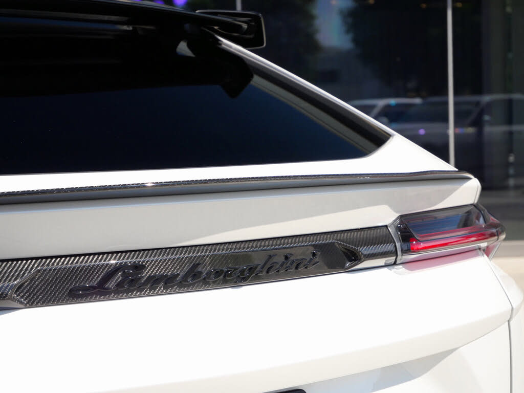 2024 Lamborghini Urus Performante AWD photo 12