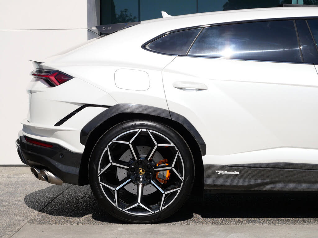 2024 Lamborghini Urus Performante AWD photo 19
