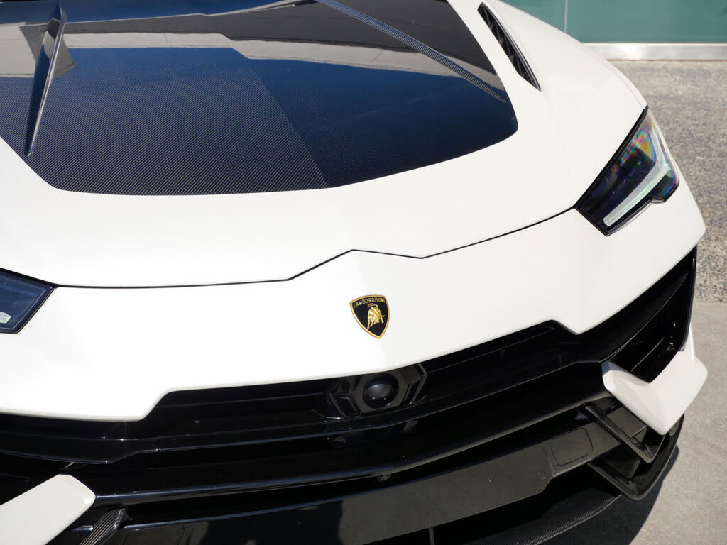 2024 Lamborghini Urus Performante AWD photo 21