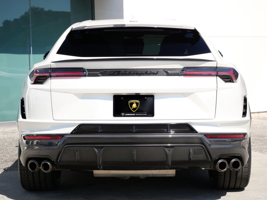 2024 Lamborghini Urus Performante AWD photo 4