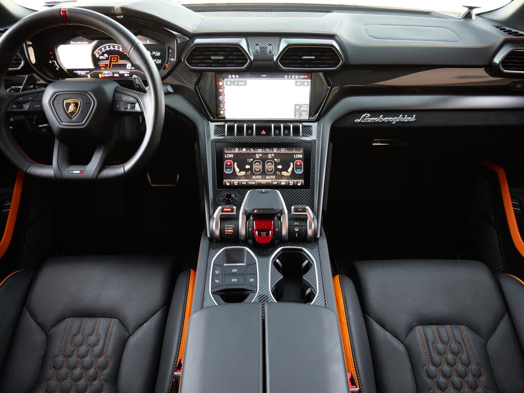 2024 Lamborghini Urus Performante AWD photo 7