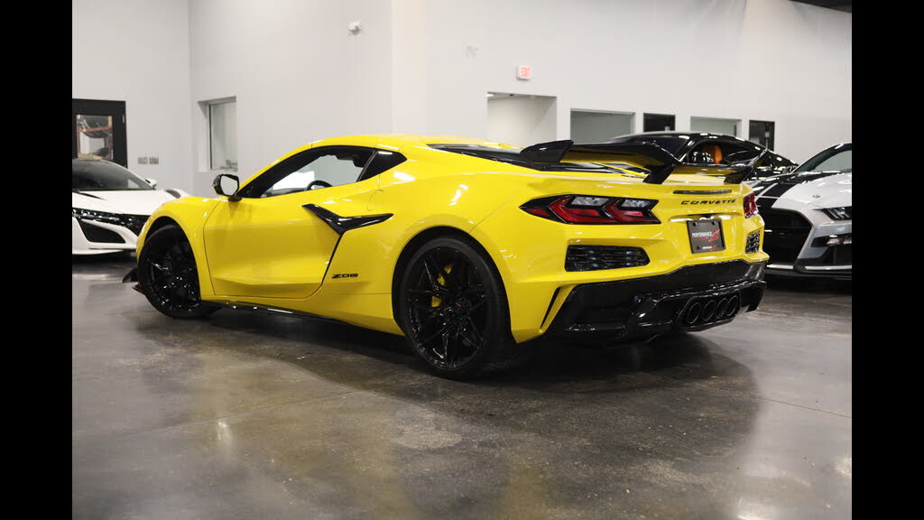 2025 Chevrolet Corvette Z06 2LZ Coupe RWD photo 4