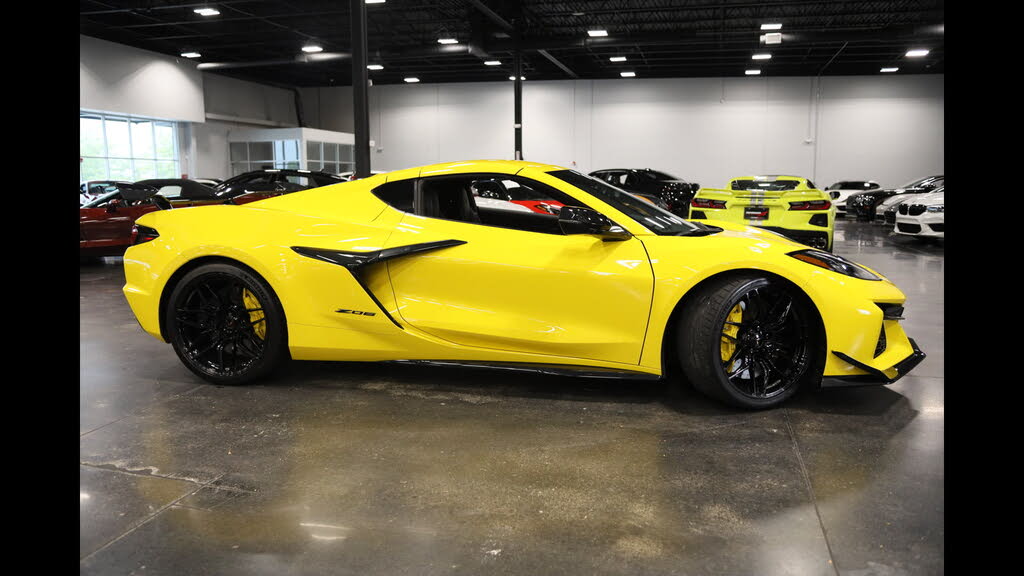 2025 Chevrolet Corvette Z06 2LZ Coupe RWD photo 8