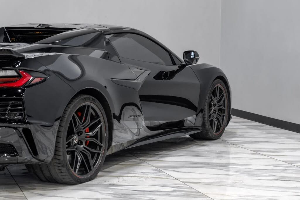 2023 Chevrolet Corvette Z06 3LZ Convertible RWD photo 16