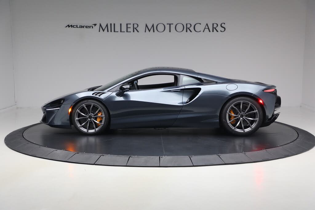 2026 McLaren Artura RWD photo 2