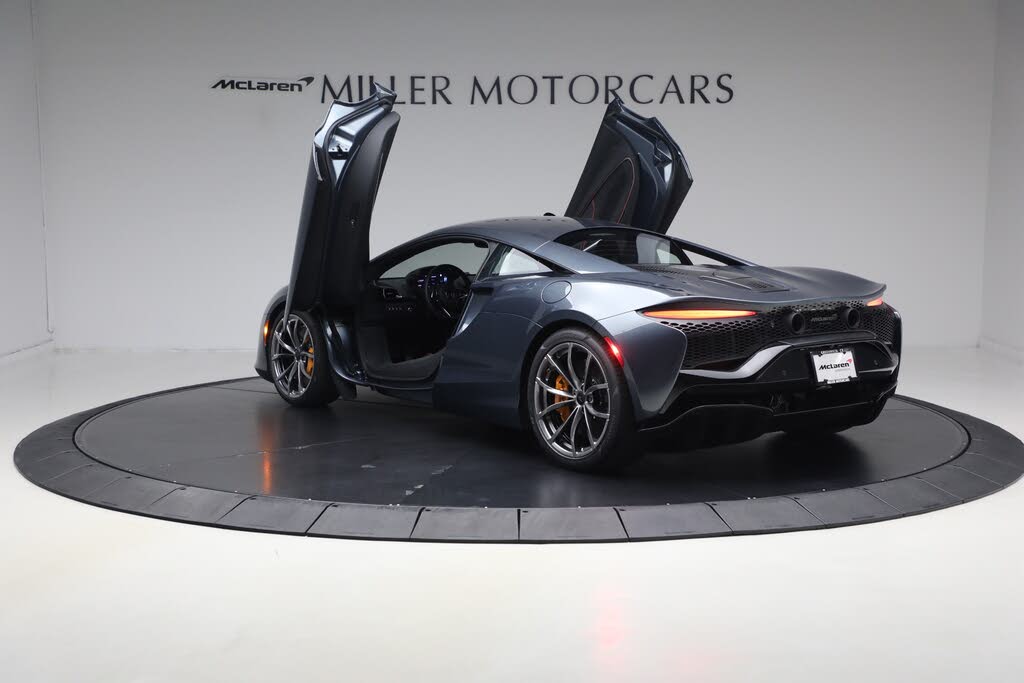 2026 McLaren Artura RWD photo 15