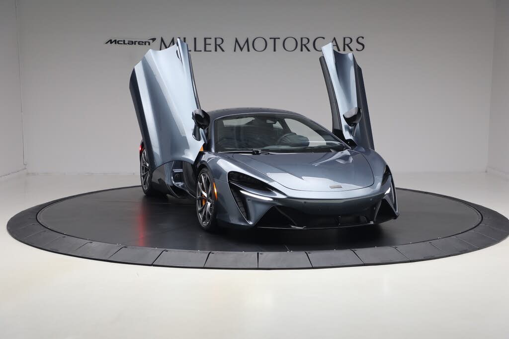 2026 McLaren Artura RWD photo 19