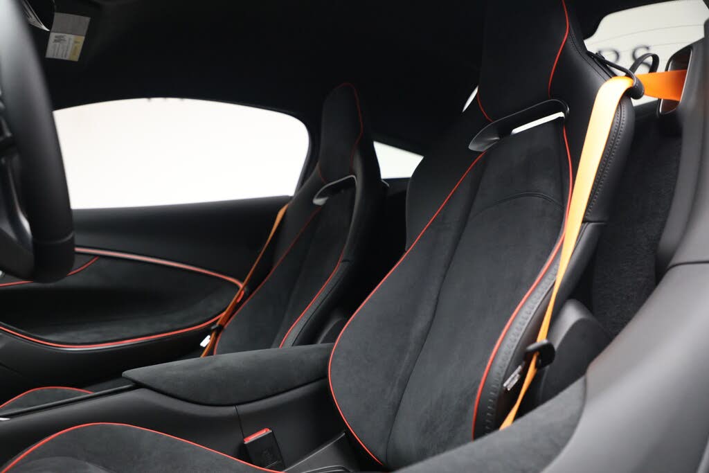 2026 McLaren Artura RWD photo 20