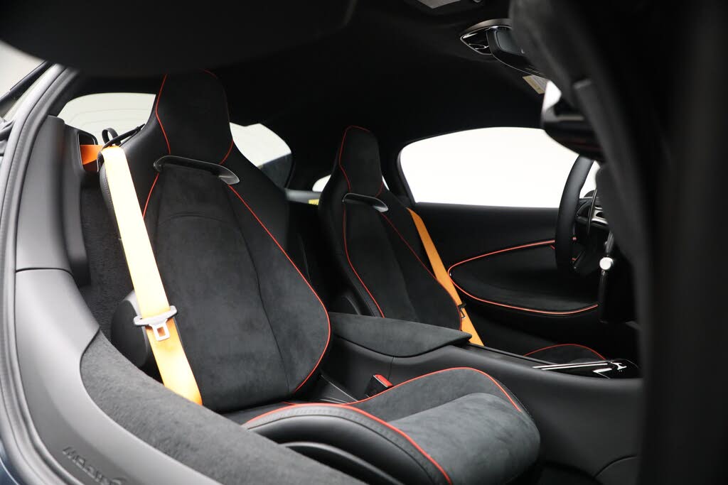 2026 McLaren Artura RWD photo 23