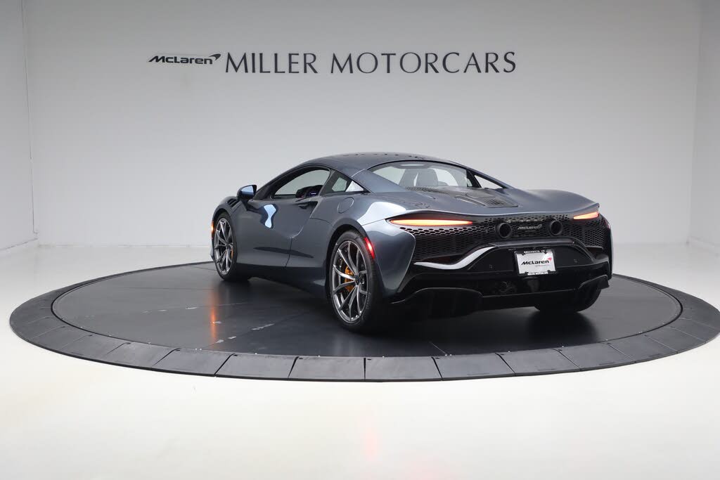 2026 McLaren Artura RWD photo 4