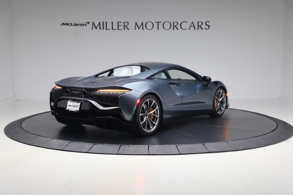 2026 McLaren Artura RWD photo 6