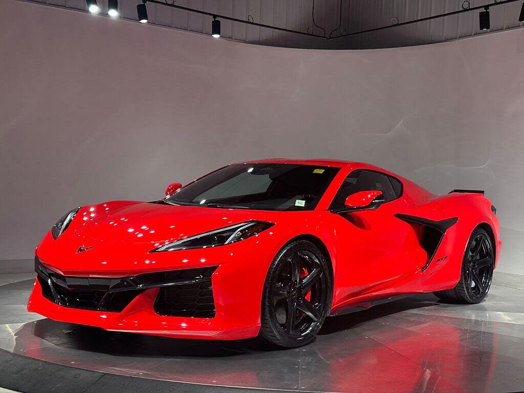 2024 Chevrolet Corvette Z06 3LZ Coupe RWD photo 2