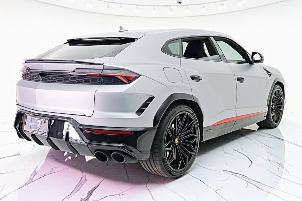 2025 Lamborghini Urus SE AWD photo 11