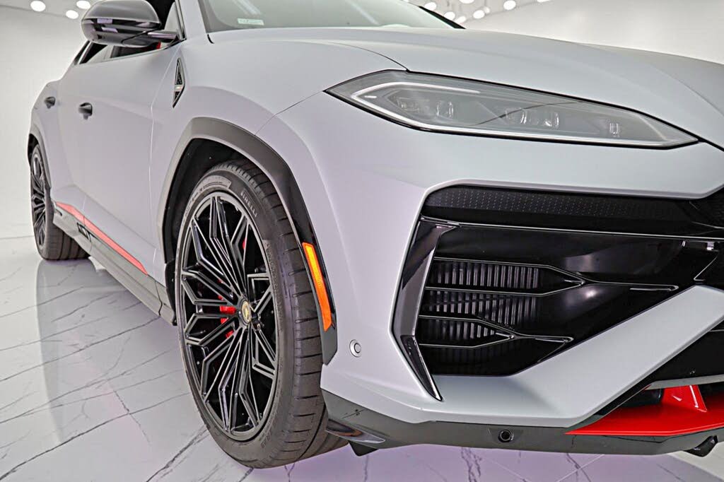2025 Lamborghini Urus SE AWD photo 20