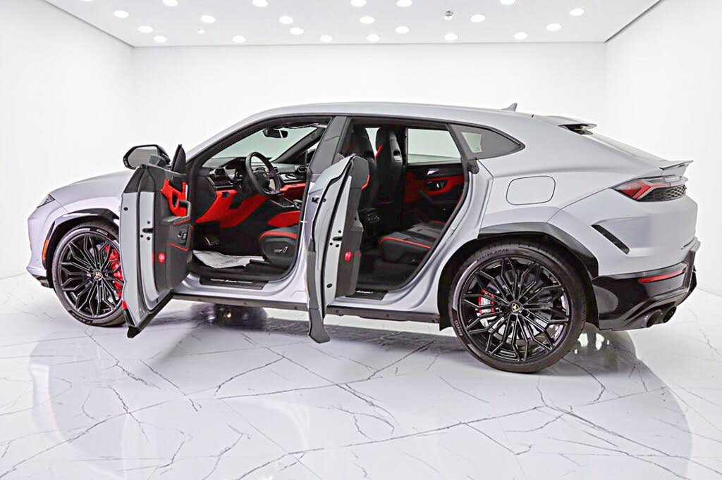 2025 Lamborghini Urus SE AWD photo 5