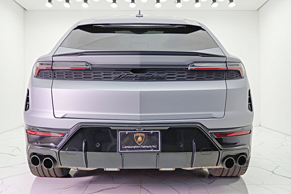 2025 Lamborghini Urus SE AWD photo 10
