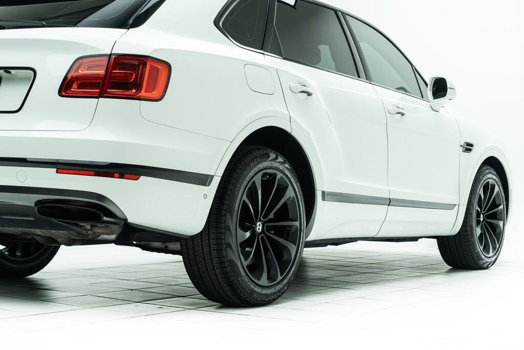 2018 Bentley Bentayga W12 Onyx Edition AWD photo 13