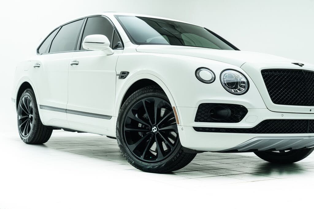 2018 Bentley Bentayga W12 Onyx Edition AWD photo 3