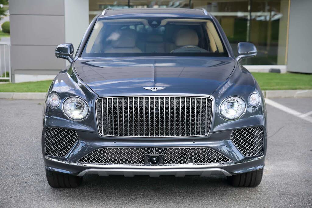 2025 Bentley Bentayga Azure V8 AWD photo 2