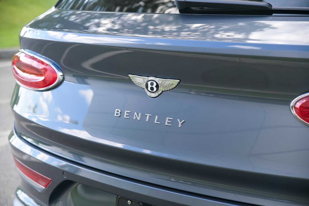 2025 Bentley Bentayga Azure V8 AWD photo 11
