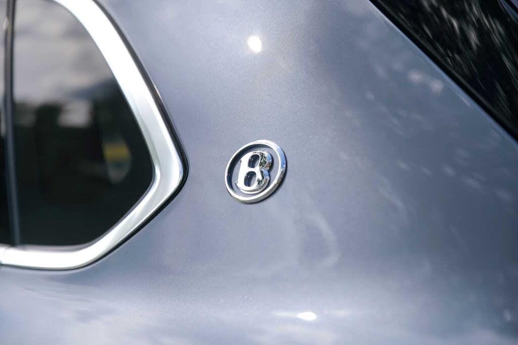 2025 Bentley Bentayga Azure V8 AWD photo 13