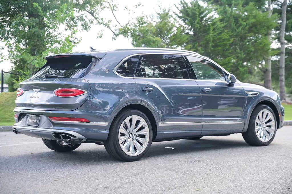 2025 Bentley Bentayga Azure V8 AWD photo 9