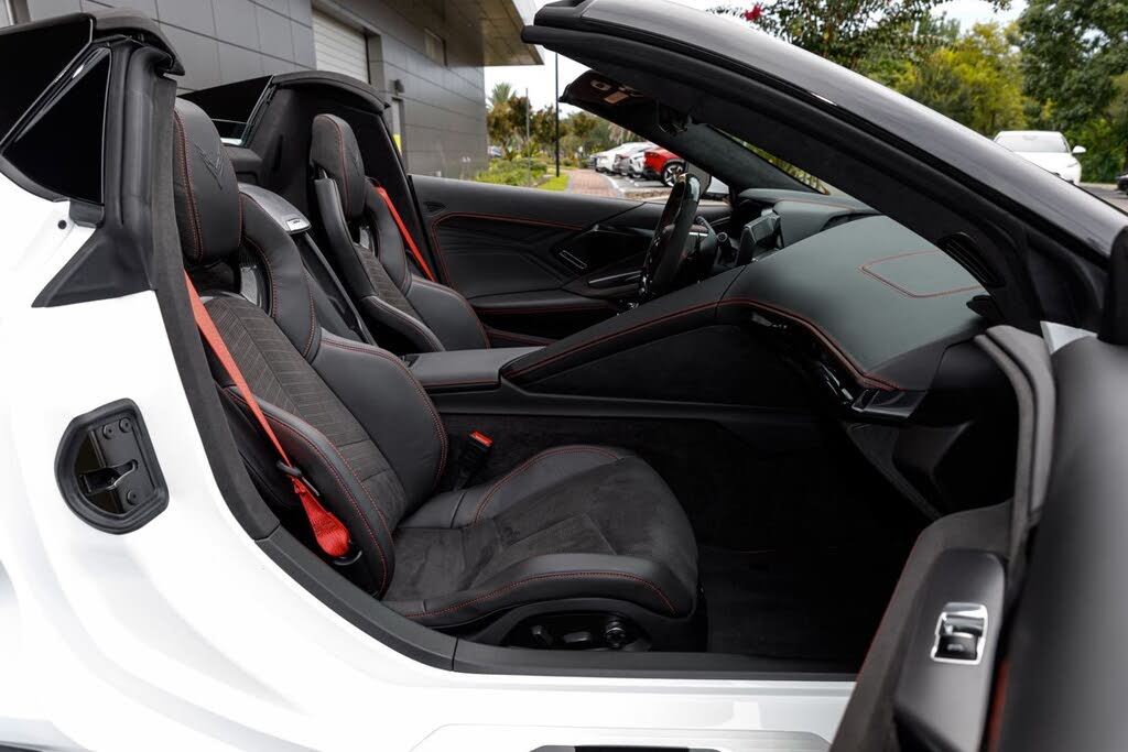 2024 Chevrolet Corvette Z06 3LZ Convertible RWD photo 13