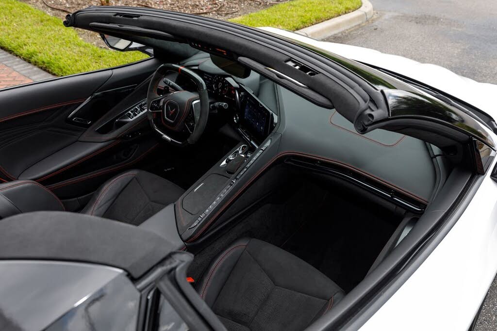 2024 Chevrolet Corvette Z06 3LZ Convertible RWD photo 17