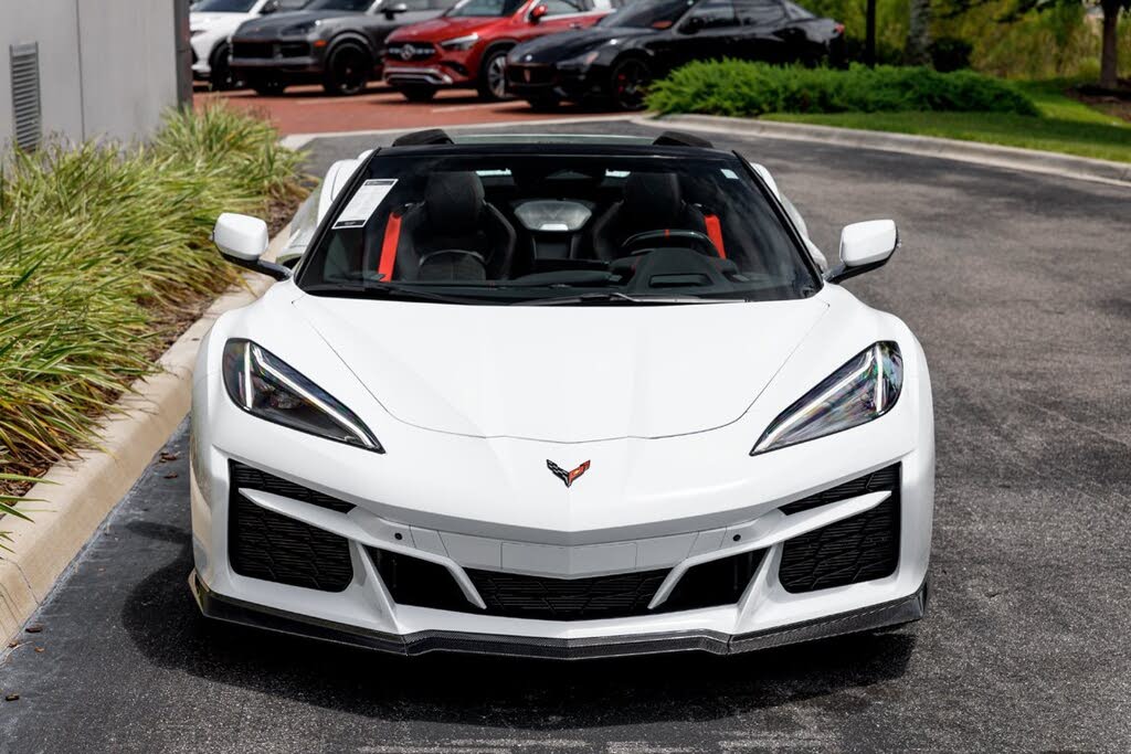 2024 Chevrolet Corvette Z06 3LZ Convertible RWD photo 8