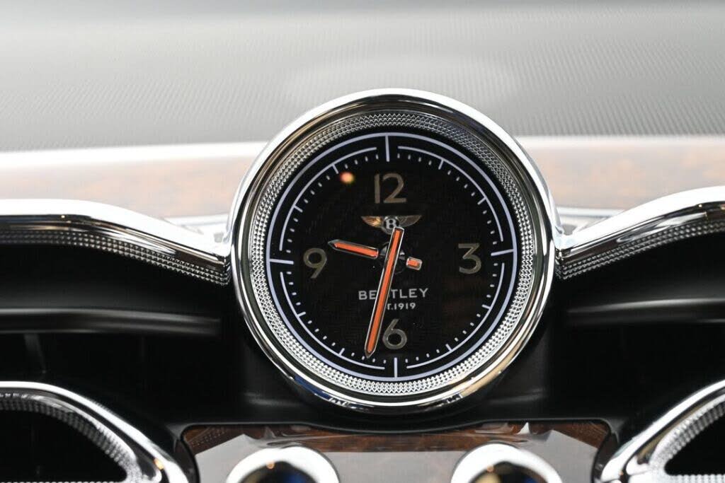 2026 Bentley Bentayga Azure V8 AWD photo 21
