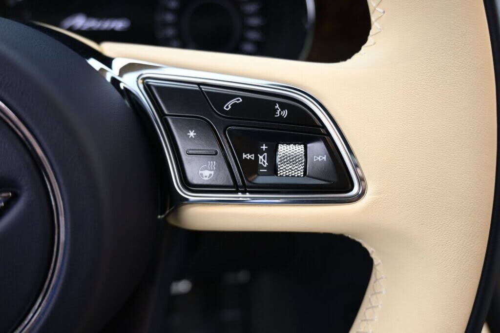 2026 Bentley Bentayga Azure V8 AWD photo 22