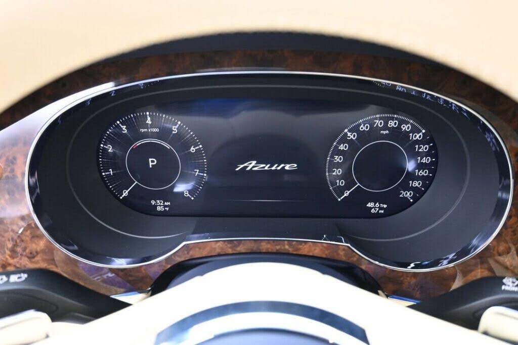 2026 Bentley Bentayga Azure V8 AWD photo 23