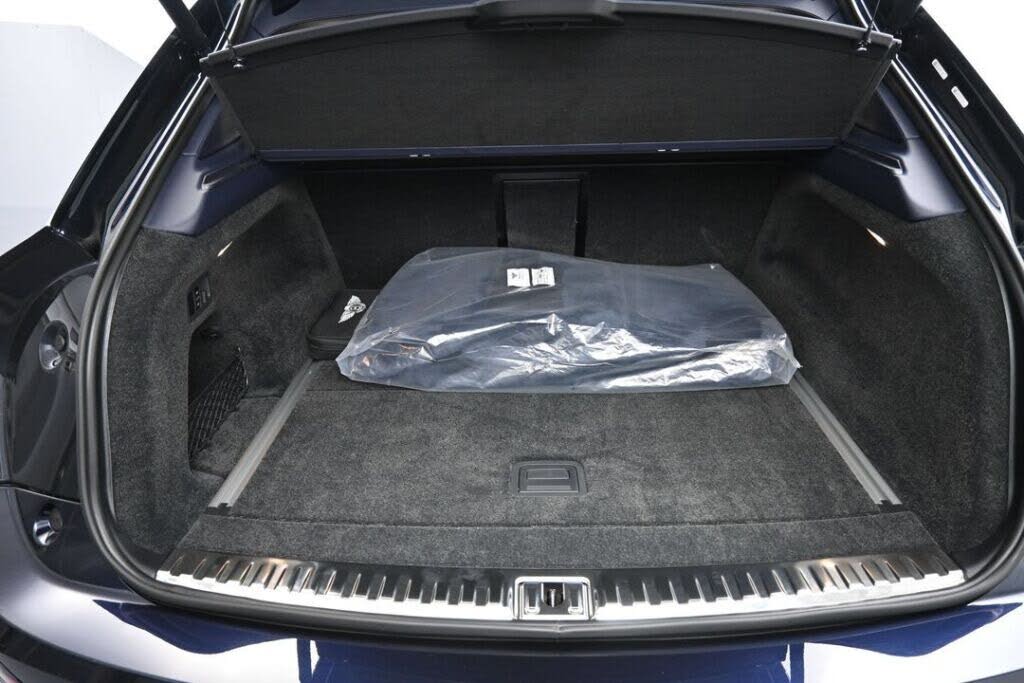 2026 Bentley Bentayga Azure V8 AWD photo 10
