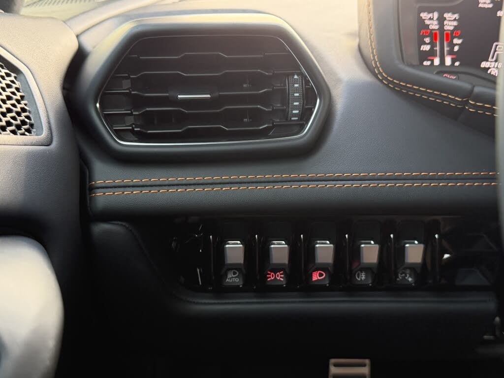 2022 Lamborghini Huracan photo 13