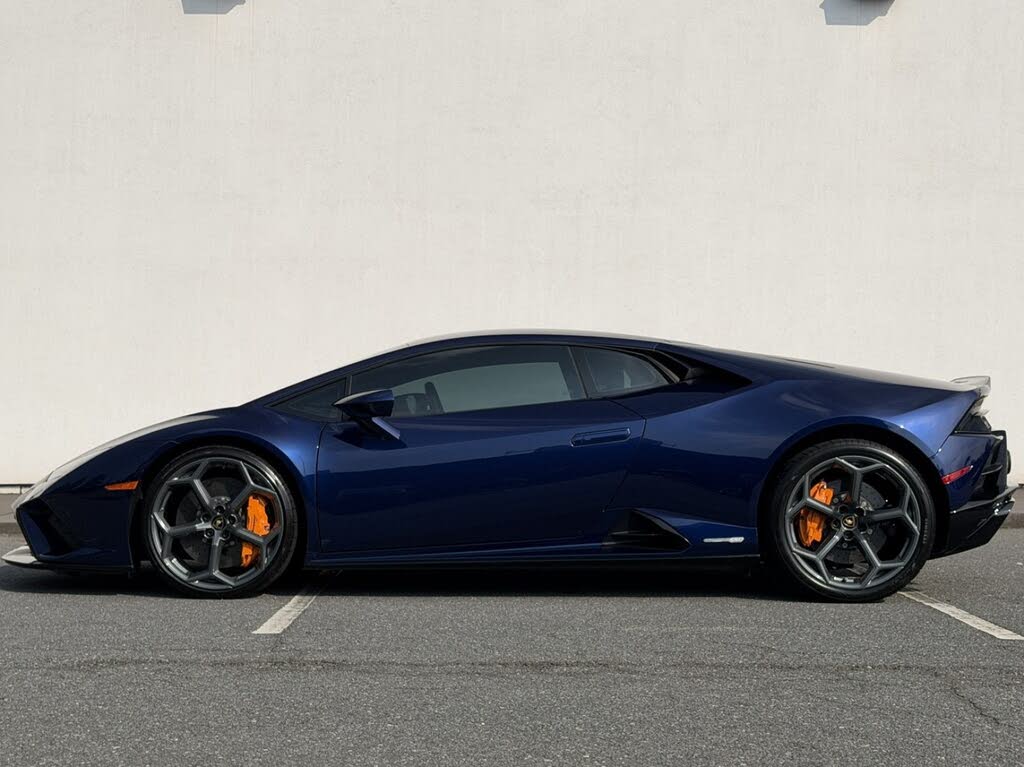 2022 Lamborghini Huracan photo 4