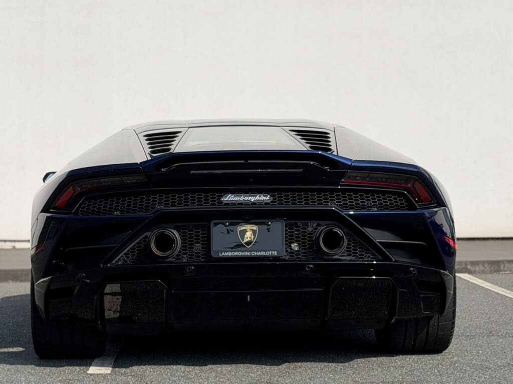 2022 Lamborghini Huracan photo 6