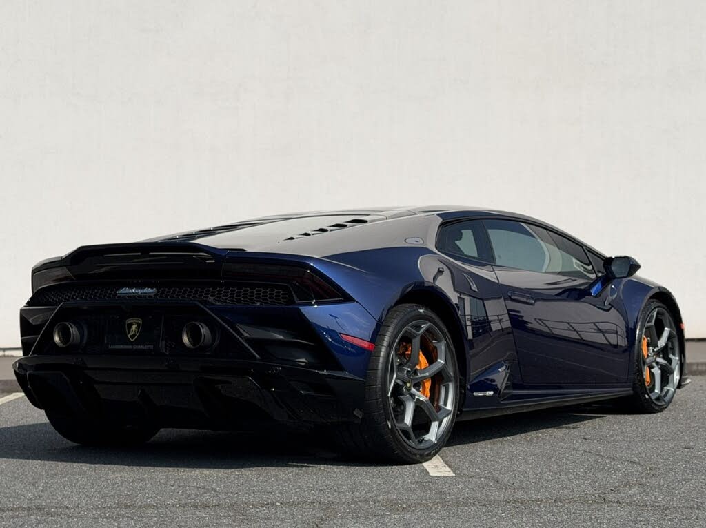 2022 Lamborghini Huracan photo 7